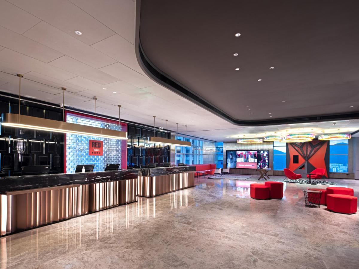 Radisson Red Hotel Zhuhai Gongbei Port Exterior foto